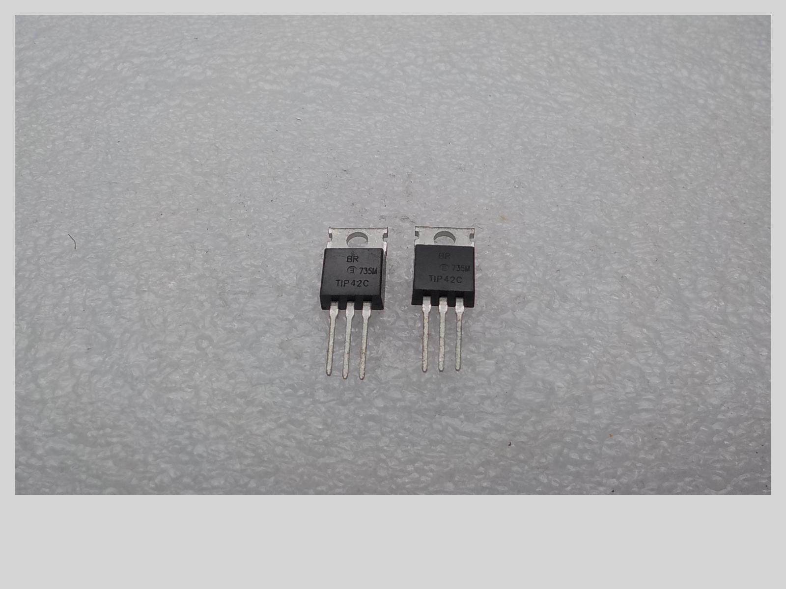 (5个)BR 735M TIP42C功率晶体管 直插三极管 TO-220 PNP