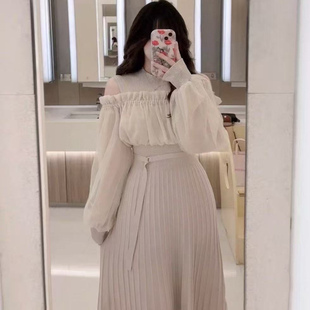 日系秋季清楚系穿搭优雅纯色露肩长袖收腰针织长款连衣裙