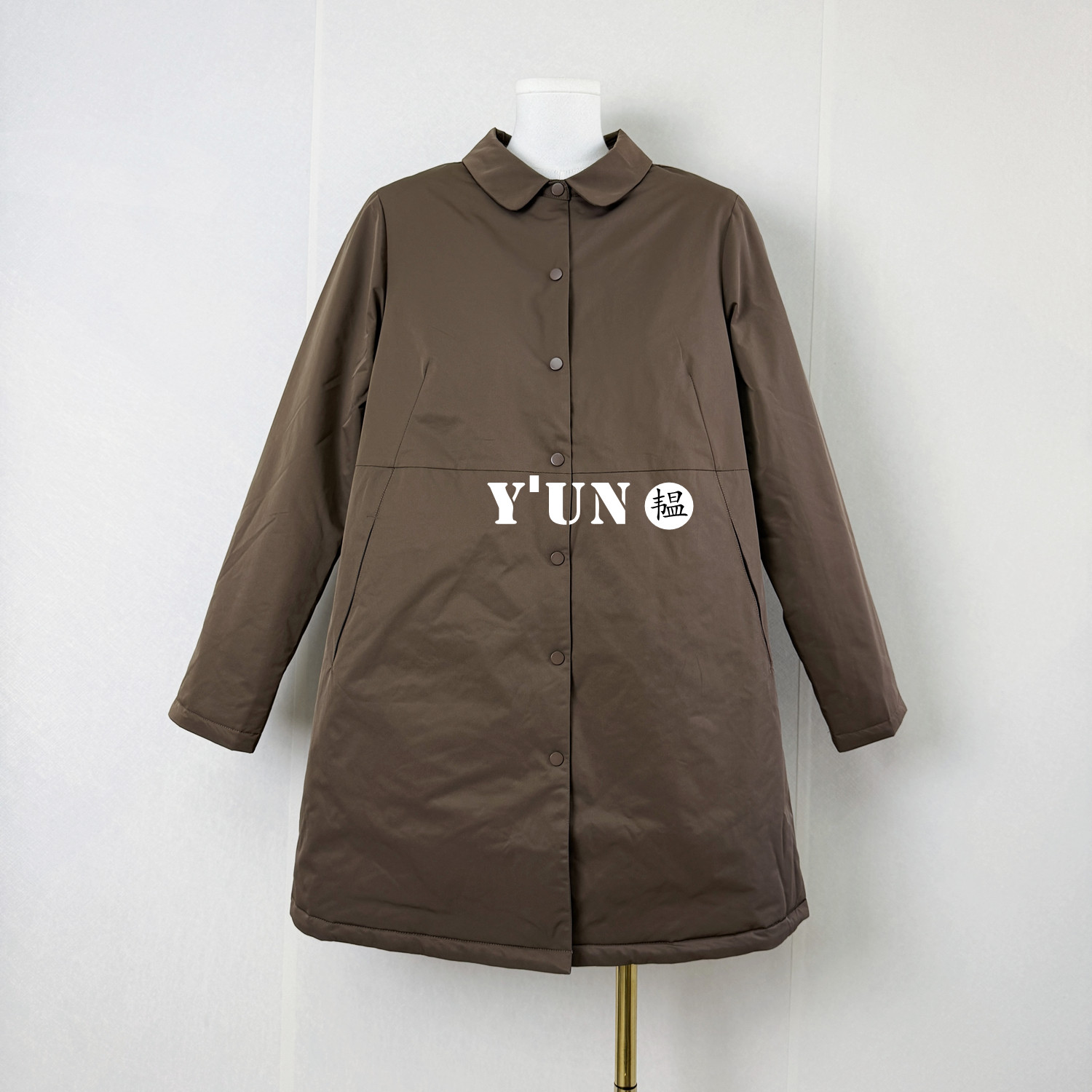 YUN韫冬季女装简约圆翻领长棉服