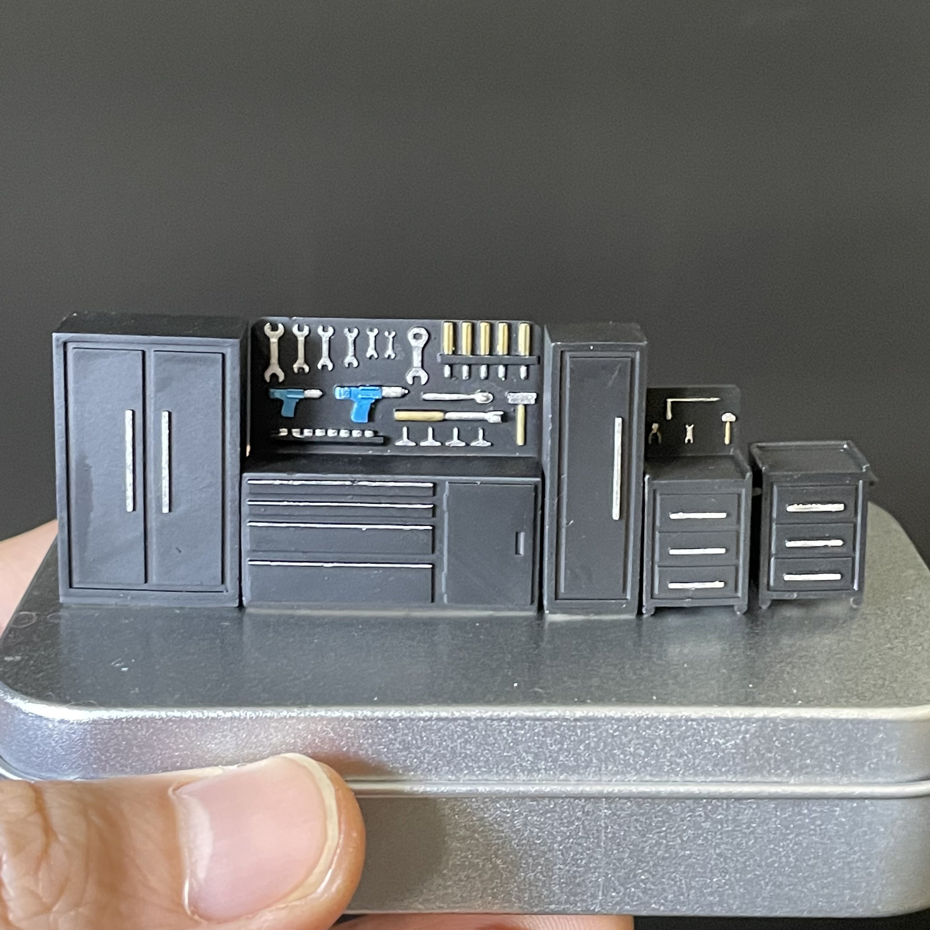 车模1:64车库工作台套装工具柜汽修工具模型场景配件