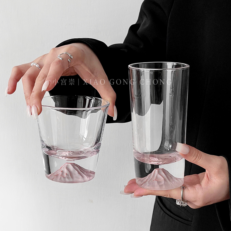 粉色富士山杯小众设计玻璃杯