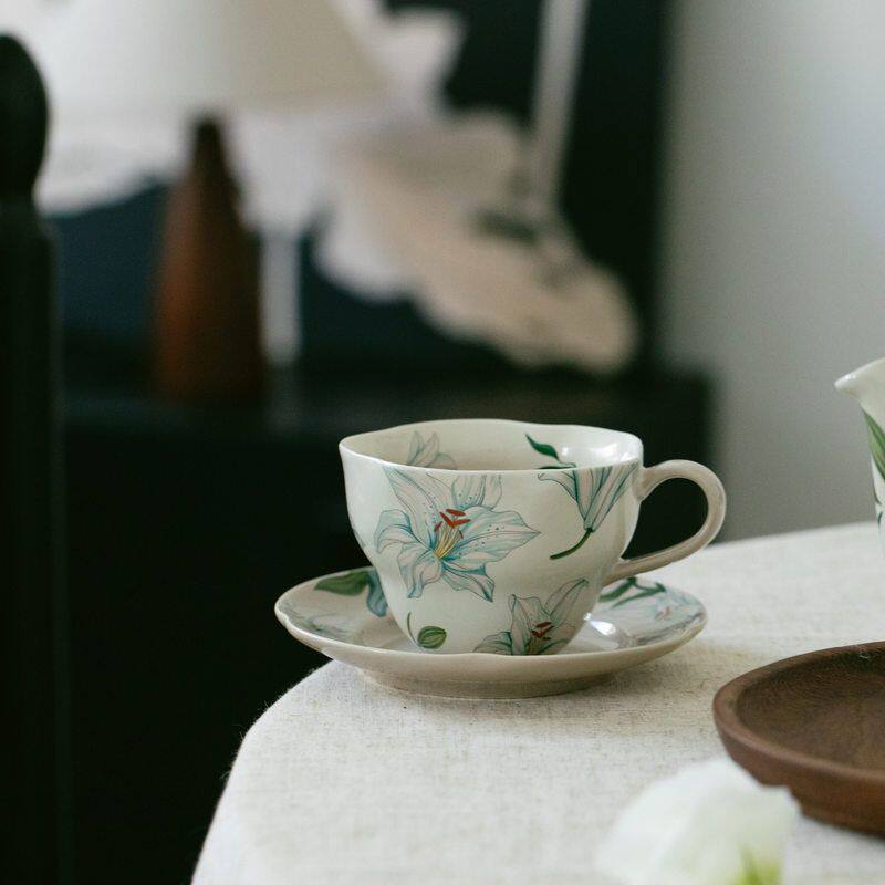 新款田园风百合花咖啡杯碟耐热马克杯办公家用咖啡杯下午茶杯