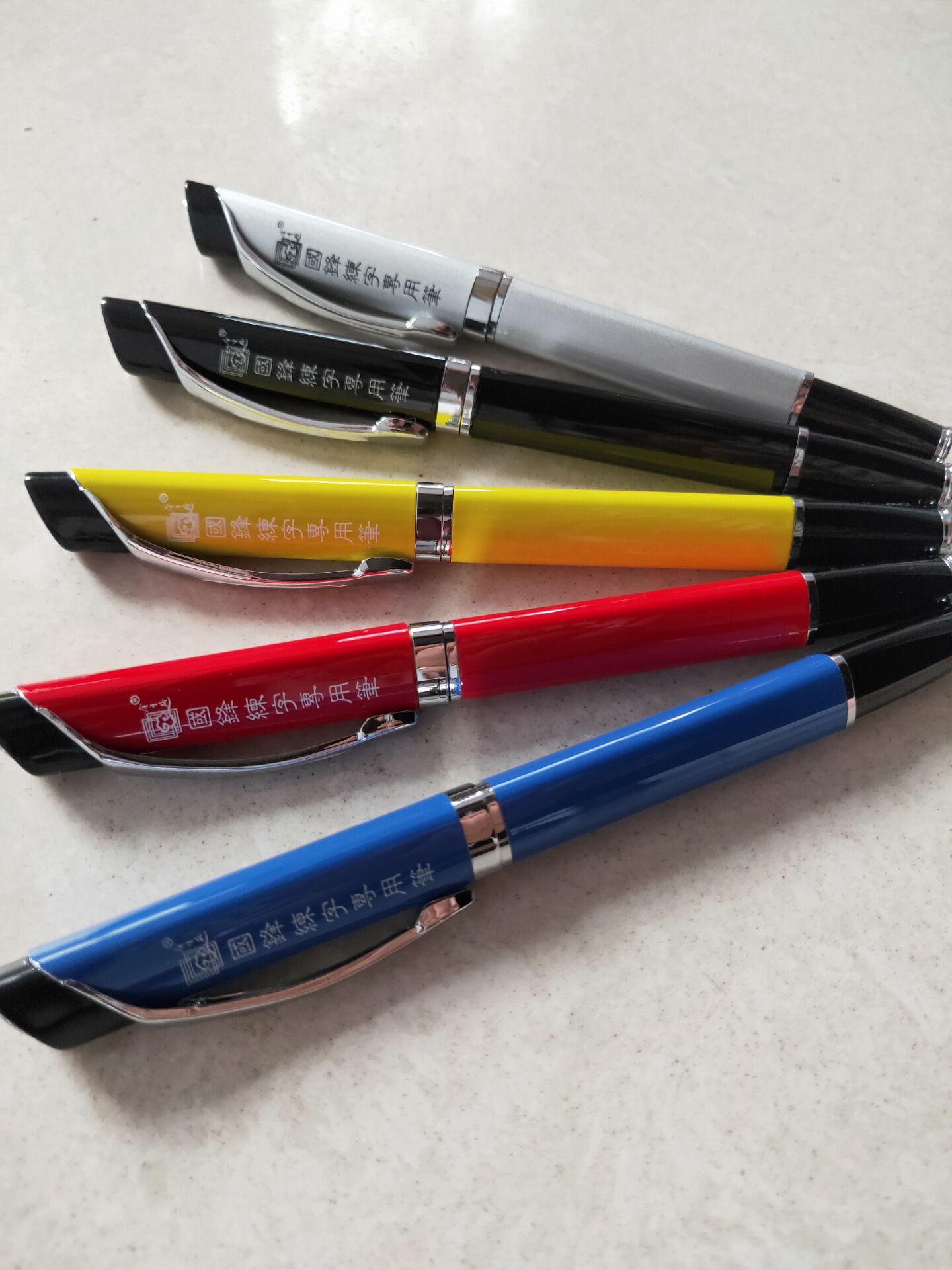 国锋三菱创意风批发包邮正姿钢笔