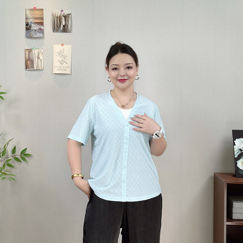 大码女夏新款假两件短袖V领T恤女