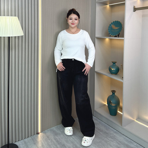 大码春秋宽松显瘦弯刀阔腿牛仔裤