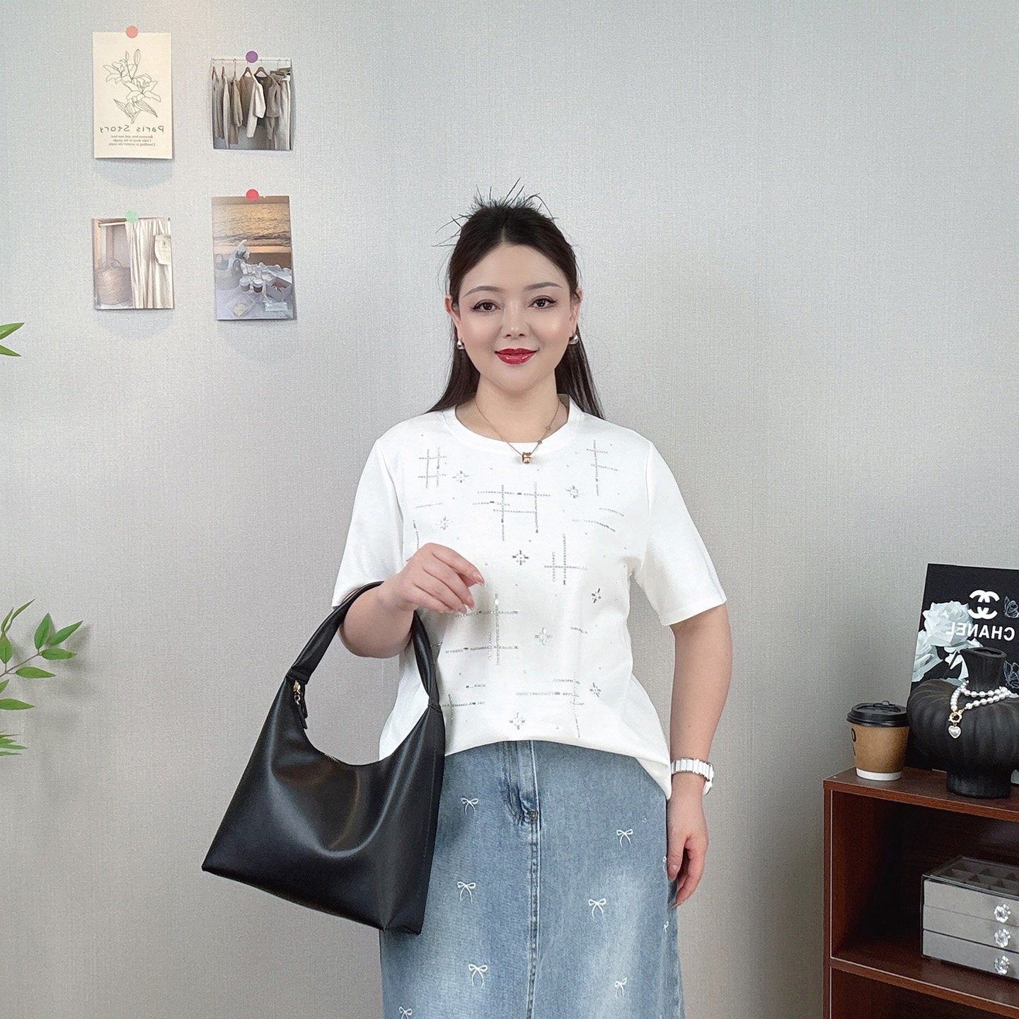 大码女装夏季重工烫钻短袖T恤胖mm2026新款宽松显瘦休闲圆领上衣