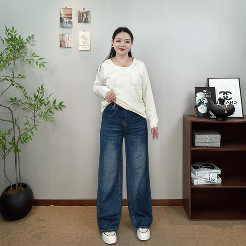 直筒牛仔裤女大码显瘦休闲阔腿裤