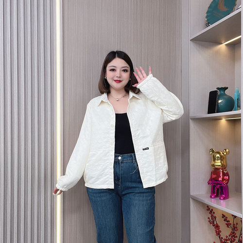 维C胖衣坊宽松显瘦长袖上衣外套