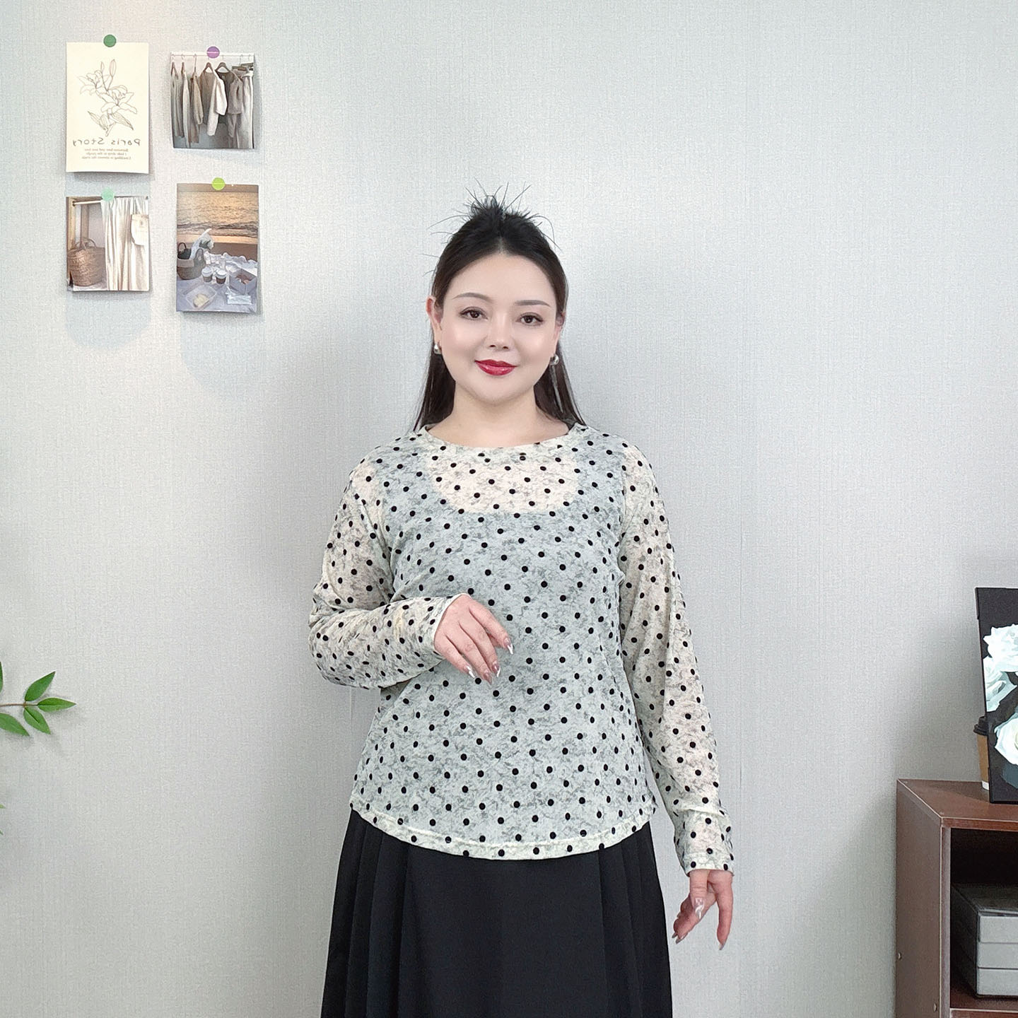 大码时尚波点长袖T恤女内搭上衣图片