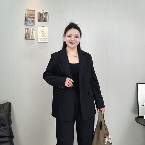 平驳领一粒扣西装外套女大码西服