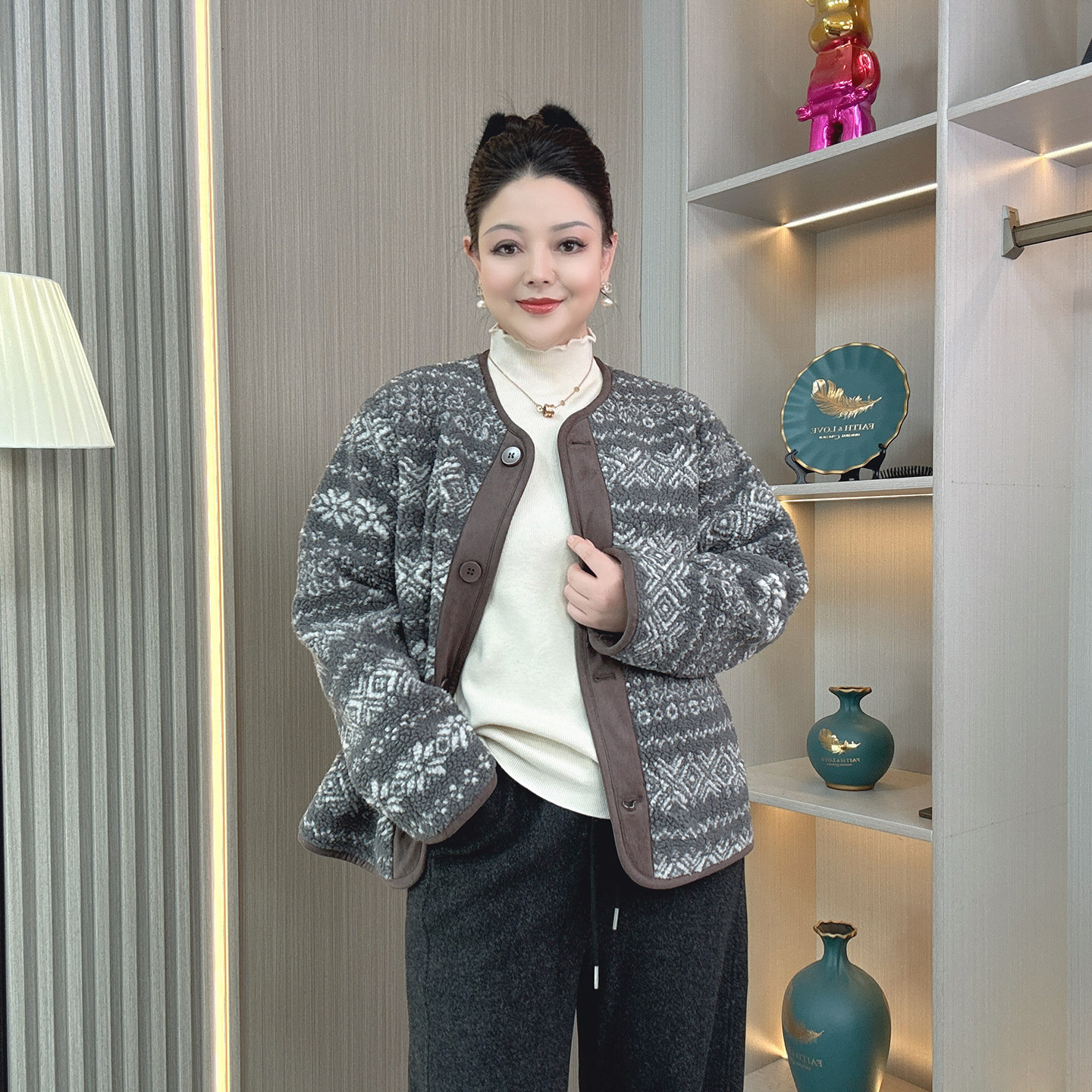 大码女装羊羔毛外套冬季新款复古加厚摇粒绒保暖宽松胖mm显瘦上衣,女装/女士精品,常规大码外套,淘宝优惠券,粉丝福利购,淘宝优惠卷