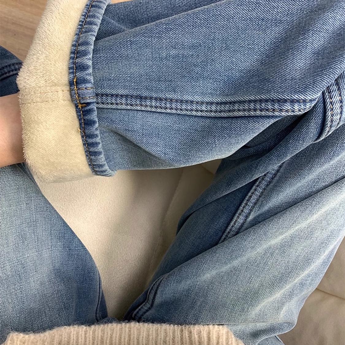 加绒牛仔裤女高腰宽松显瘦休闲冬