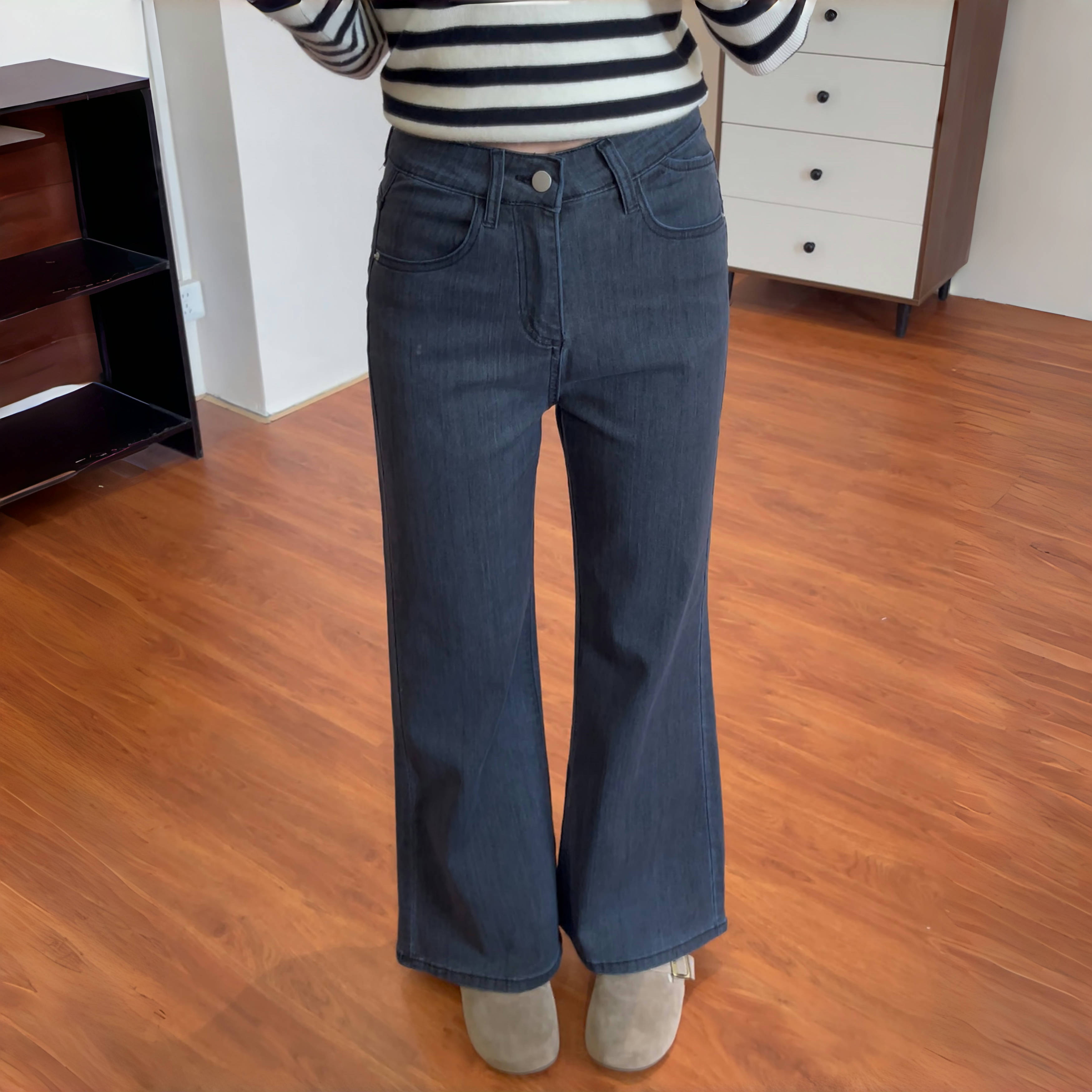 黑灰色微喇叭牛仔裤女春秋新款