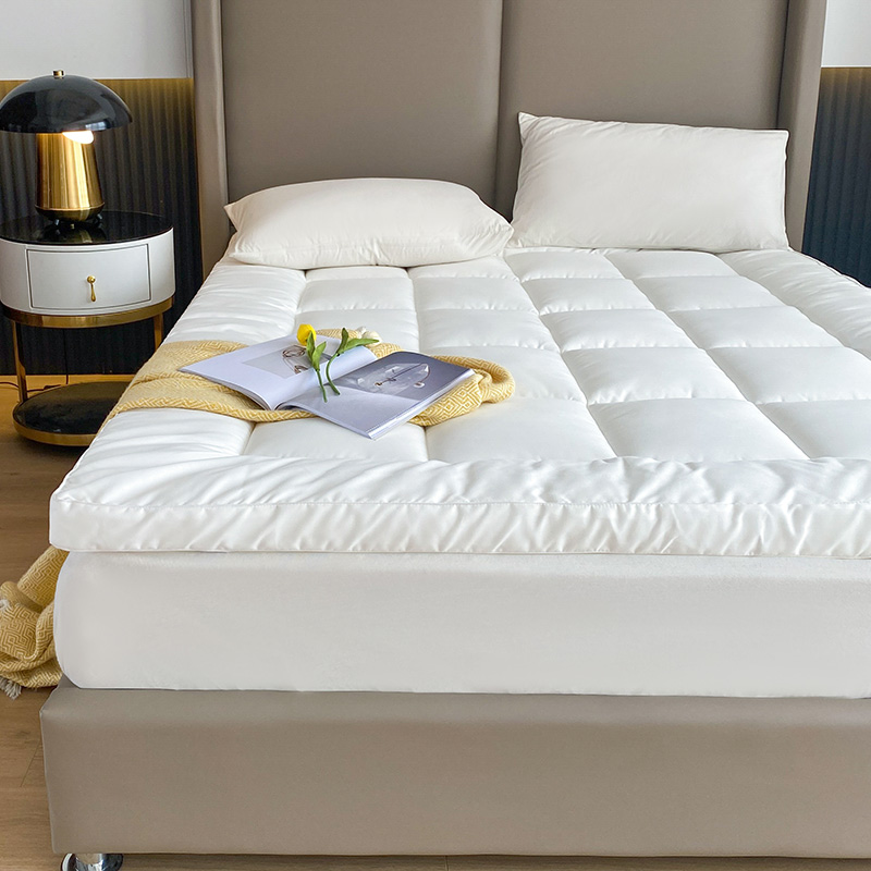 躺在云上白色床垫子柔软舒适家用床褥子单人双人床垫被1.8m保护垫