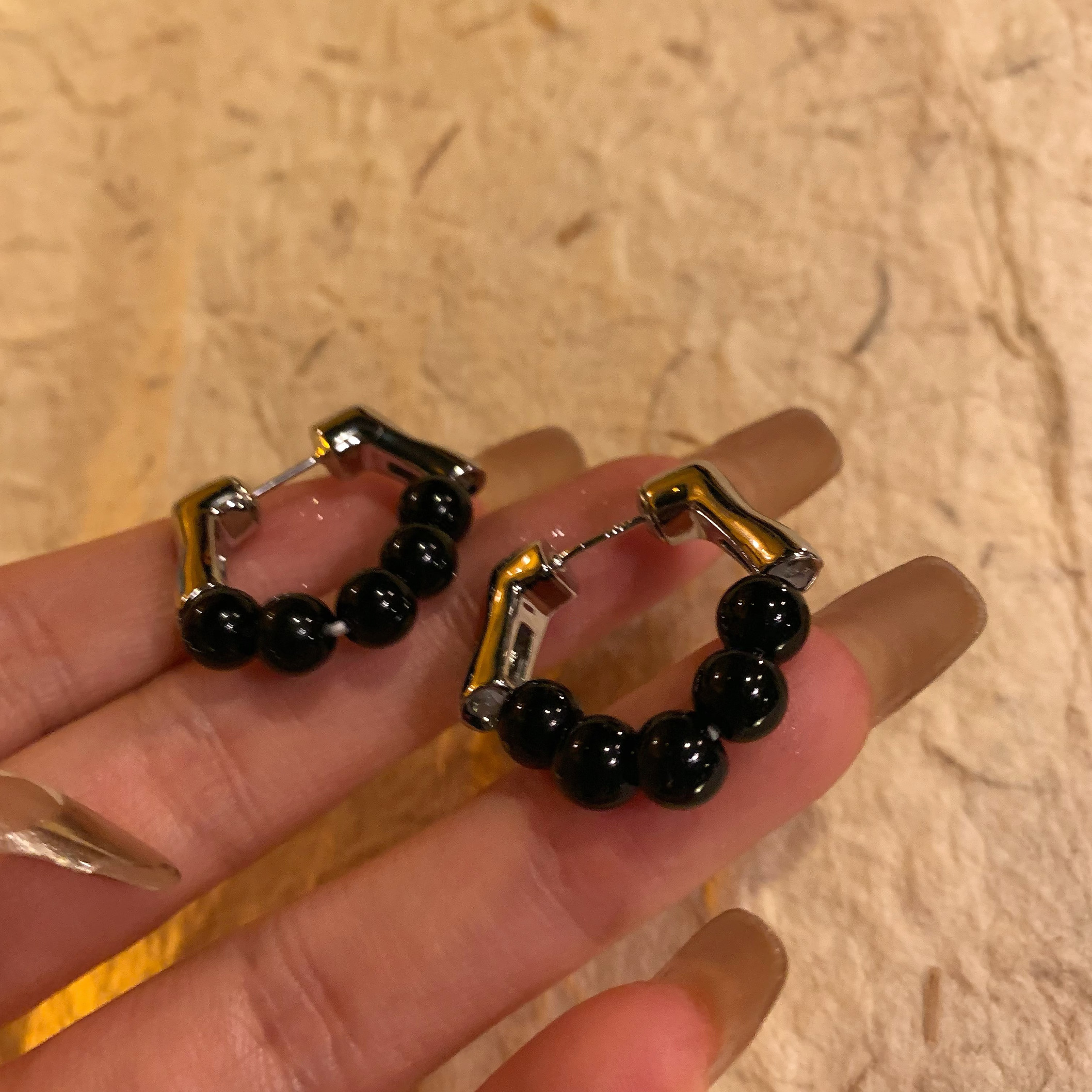 让人一眼就沦陷的小众暗黑耳环~~