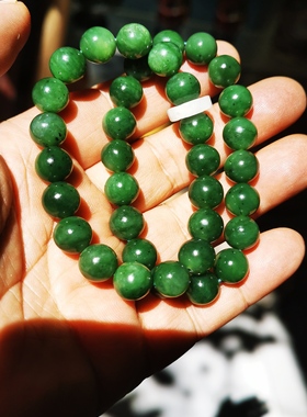 和田玉俄料碧玉10毫米手串 有黑点 油性高 入门级真东西随机发货