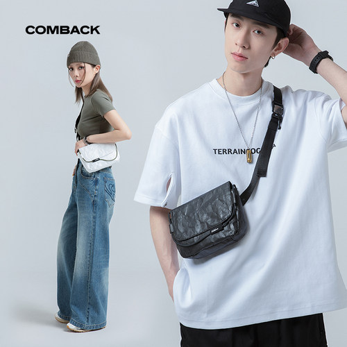 COMBACK磁力扣斜挎包男士