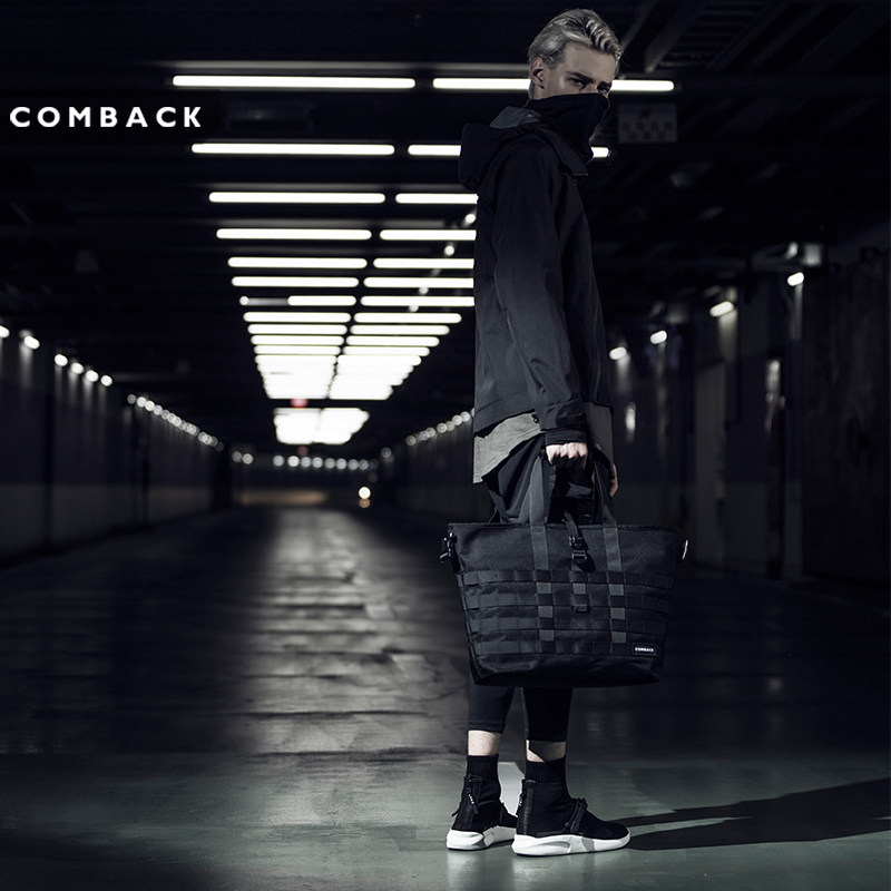 comback运动休闲风斜挎背包