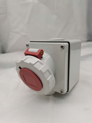 户外防水明装工业插座MAJNIKLS