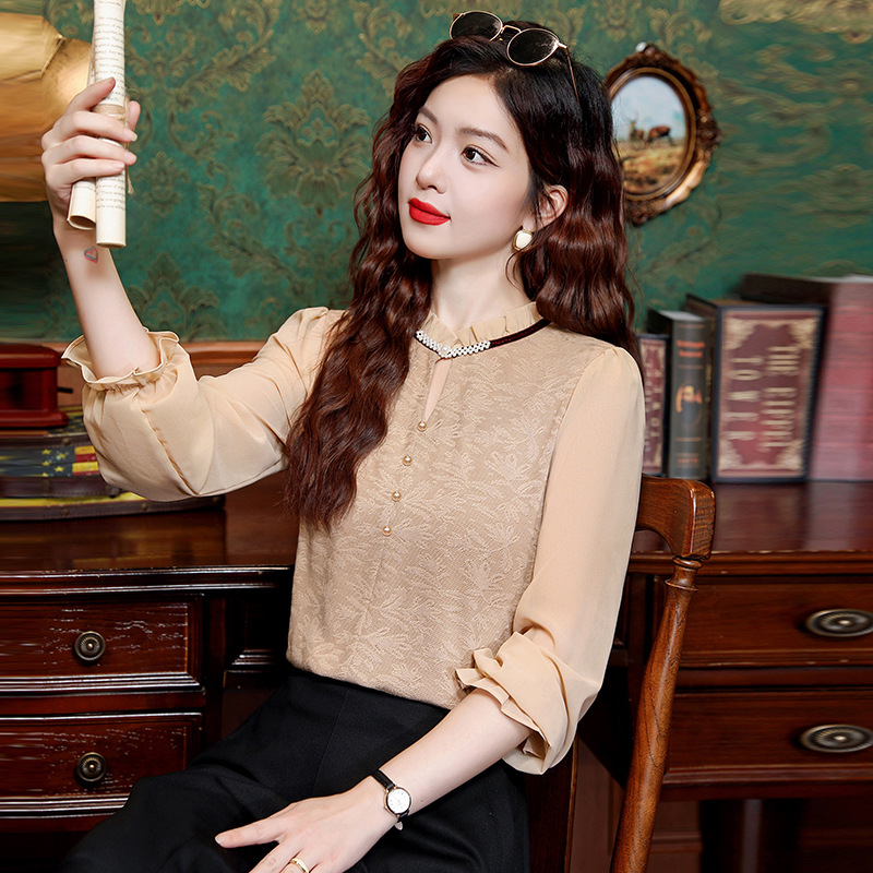 新款欧货蕾丝钉珠针织衫打底衫女