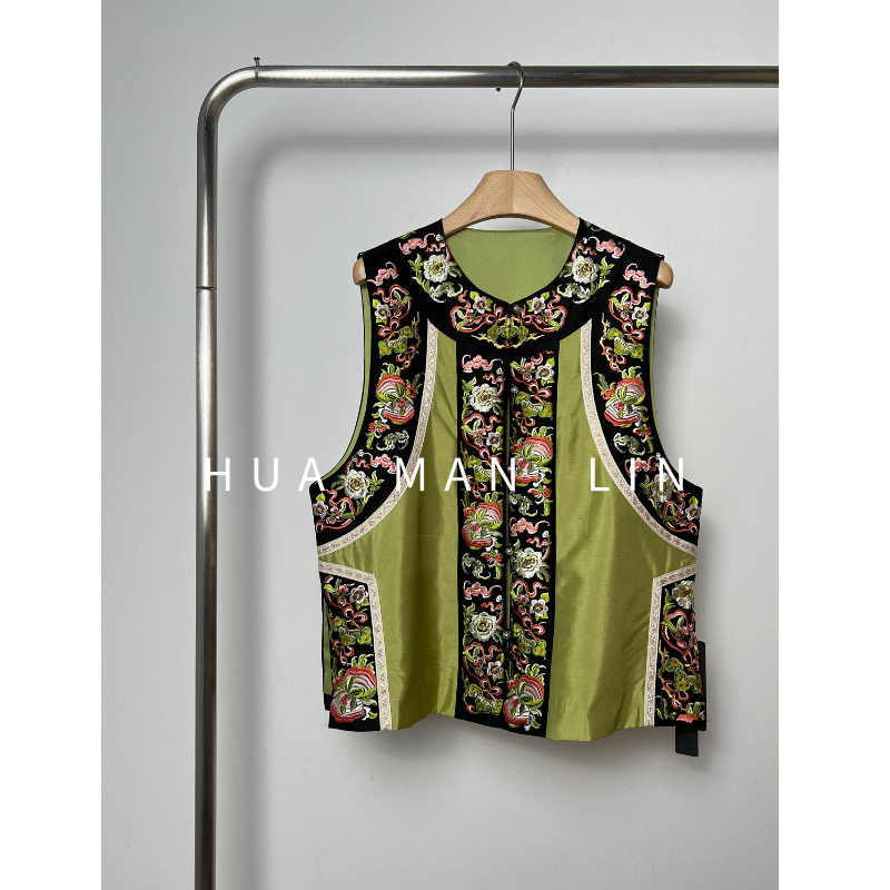 花滿林简约风常规款圆领