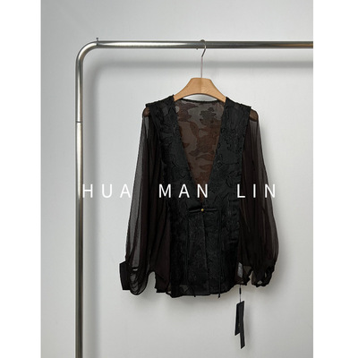 【花滿林】V领盘扣假两件剪花香云莎真丝桑蚕丝拼接顺纡上衣8228