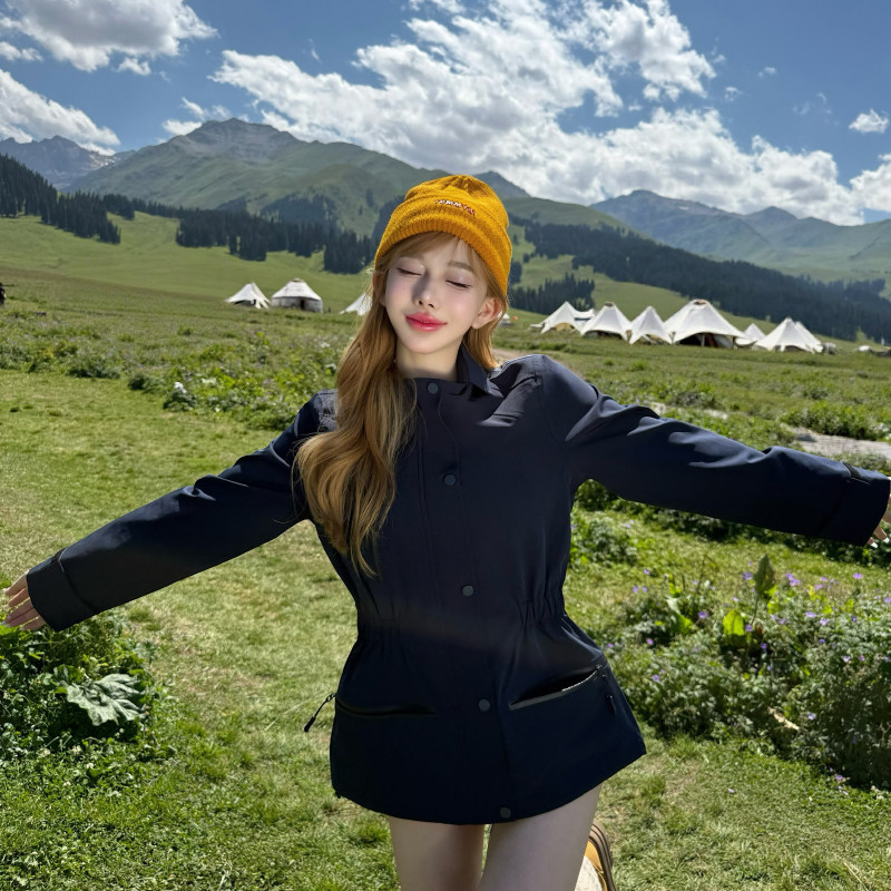 明星同款藏青色收腰防风衣女户外外套显瘦中长款登山旅行夹克上衣