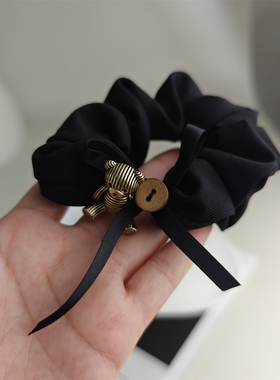 「吾庄」原创设计 黑色纹理小肠发圈质感金属可爱小熊扎发圈发绳