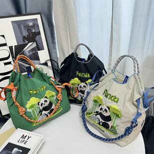日系ball chain刺绣熊猫环保袋购物袋帆布斜挎包上班通勤包托特包