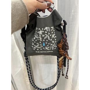 日系ball chain刺绣蓝瓶子迷你斜挎包mini帆布上班小包