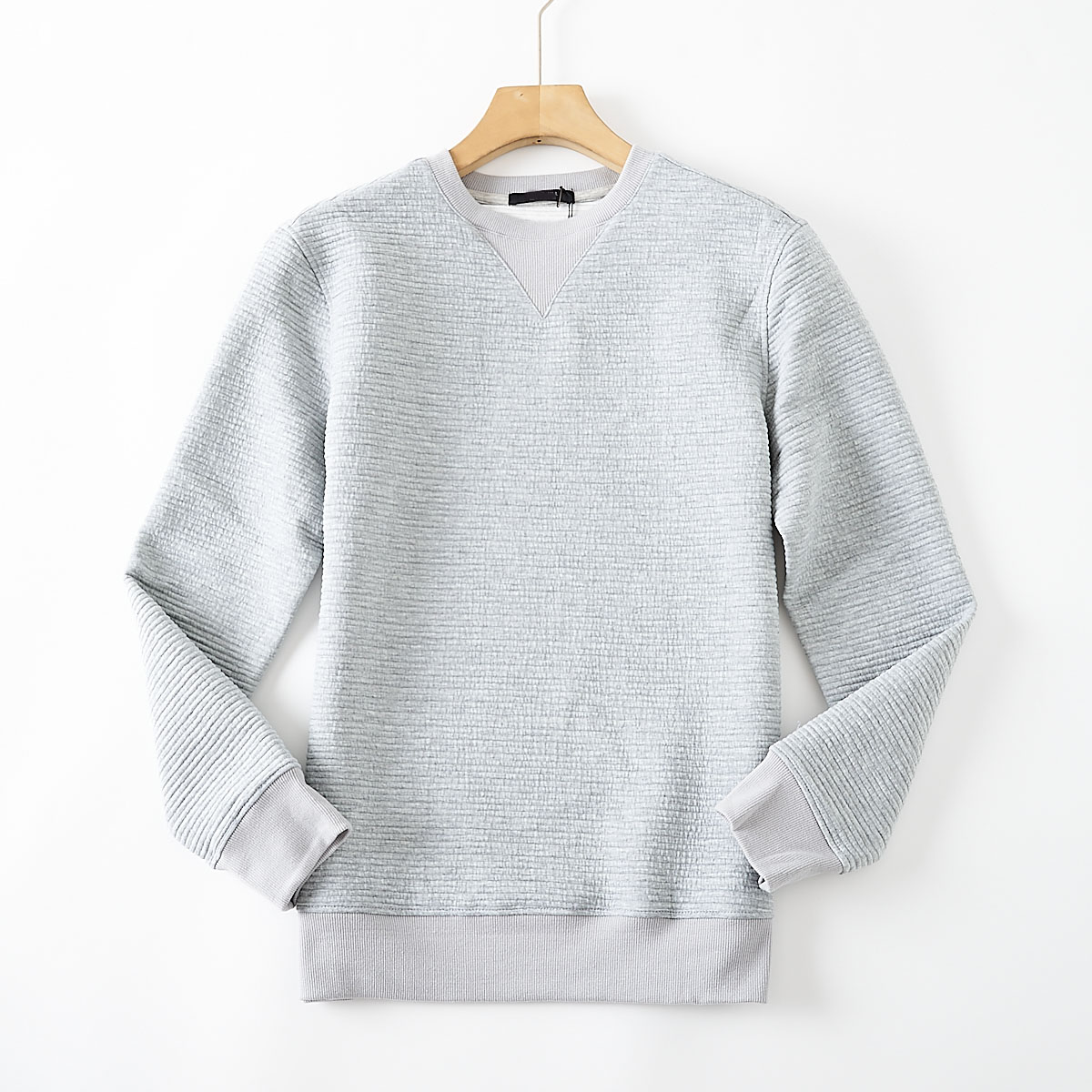 出口韩国单~59000韩币！秋季男款浅灰色横条纹肌理感圆领套头卫衣