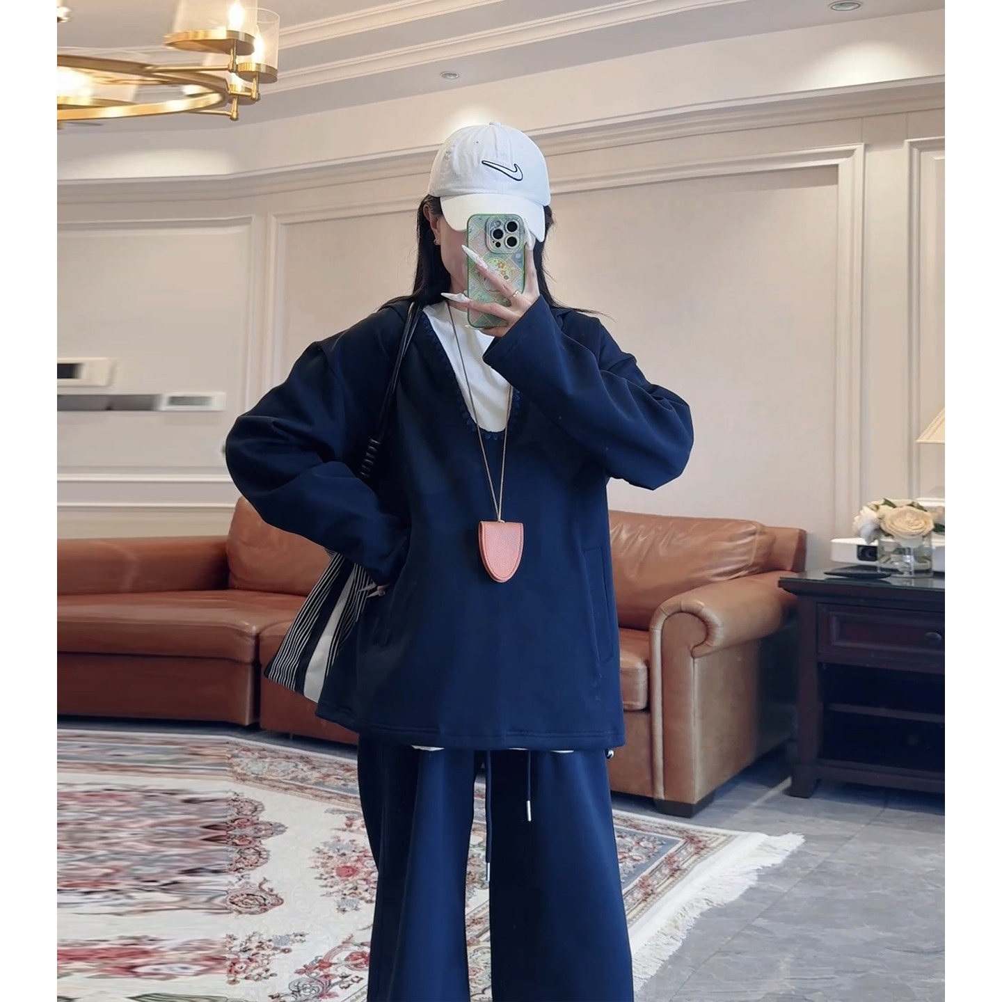 孕妇连帽卫衣中长款宽松显瘦