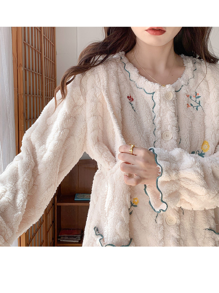 임산부 잠옷 가을 겨울 11월 산후 플란넬 산호 벨벳 따뜻하고 트렌디한 엄마의 산후 수유복