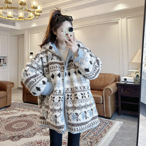 孕妇秋冬款加绒加厚连帽外套