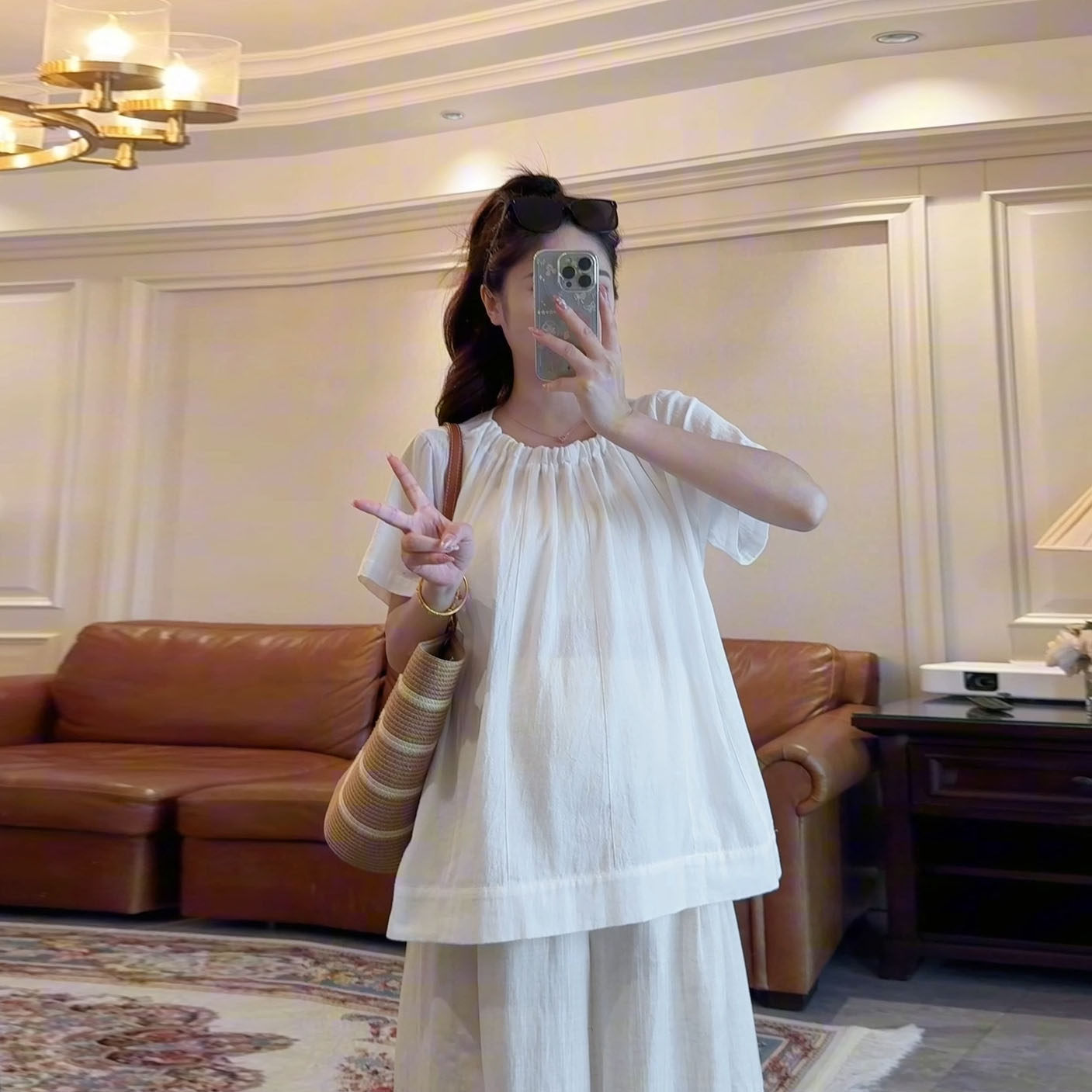 孕妇上衣夏季薄款气质小衫显白纯棉遮肉短袖衬衫简约宽松小个子女