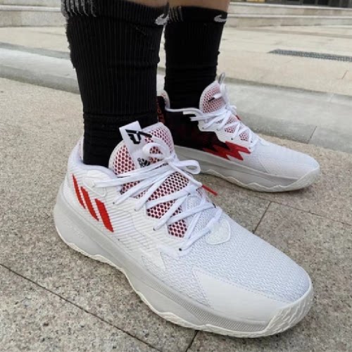 Adidas阿迪达斯男子减震篮球鞋