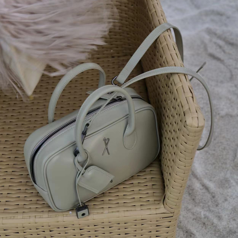 dresscode台湾轻奢小众设计师小红书DAWANG牛皮牛仔包斜挎包