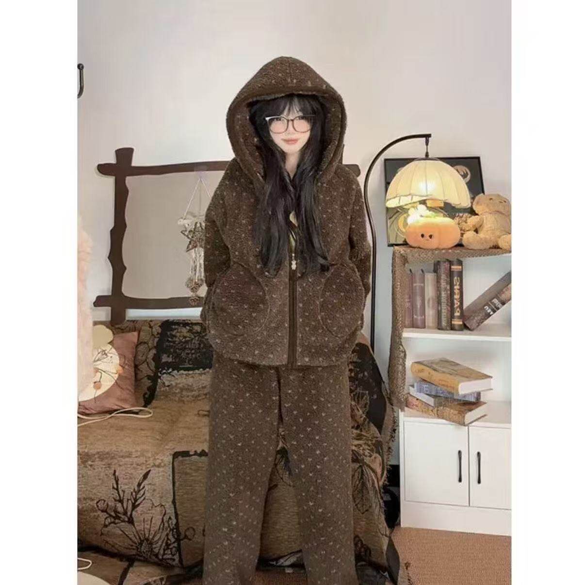 复古波点连帽加厚保暖女棉服