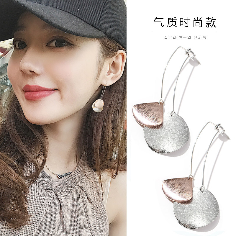网红百搭磨砂质感圆片夸张风耳环