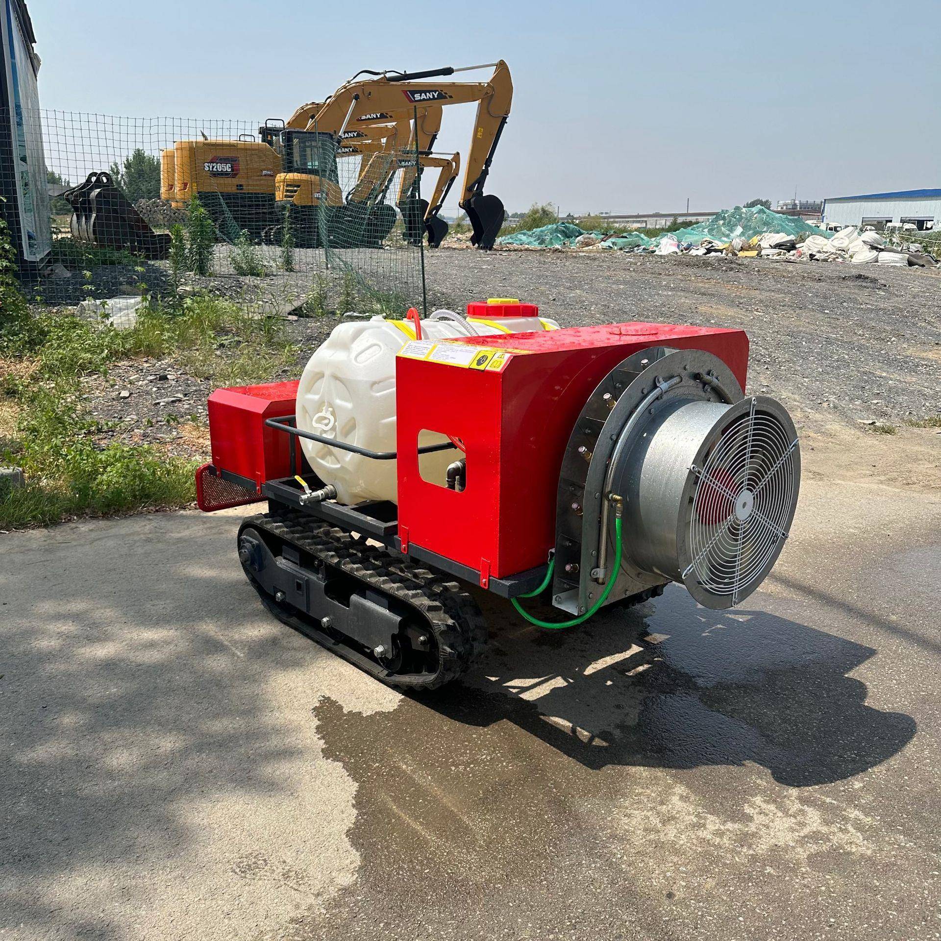 农用果园打药车智能遥控履带喷雾机园林灭虫自走式人机分离打药车