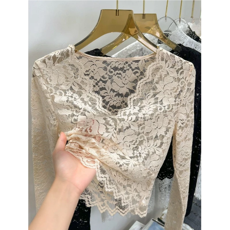 v领蕾丝打底衫女新款内搭长袖低领纱衣黑色小衫短款网纱上口袋巾