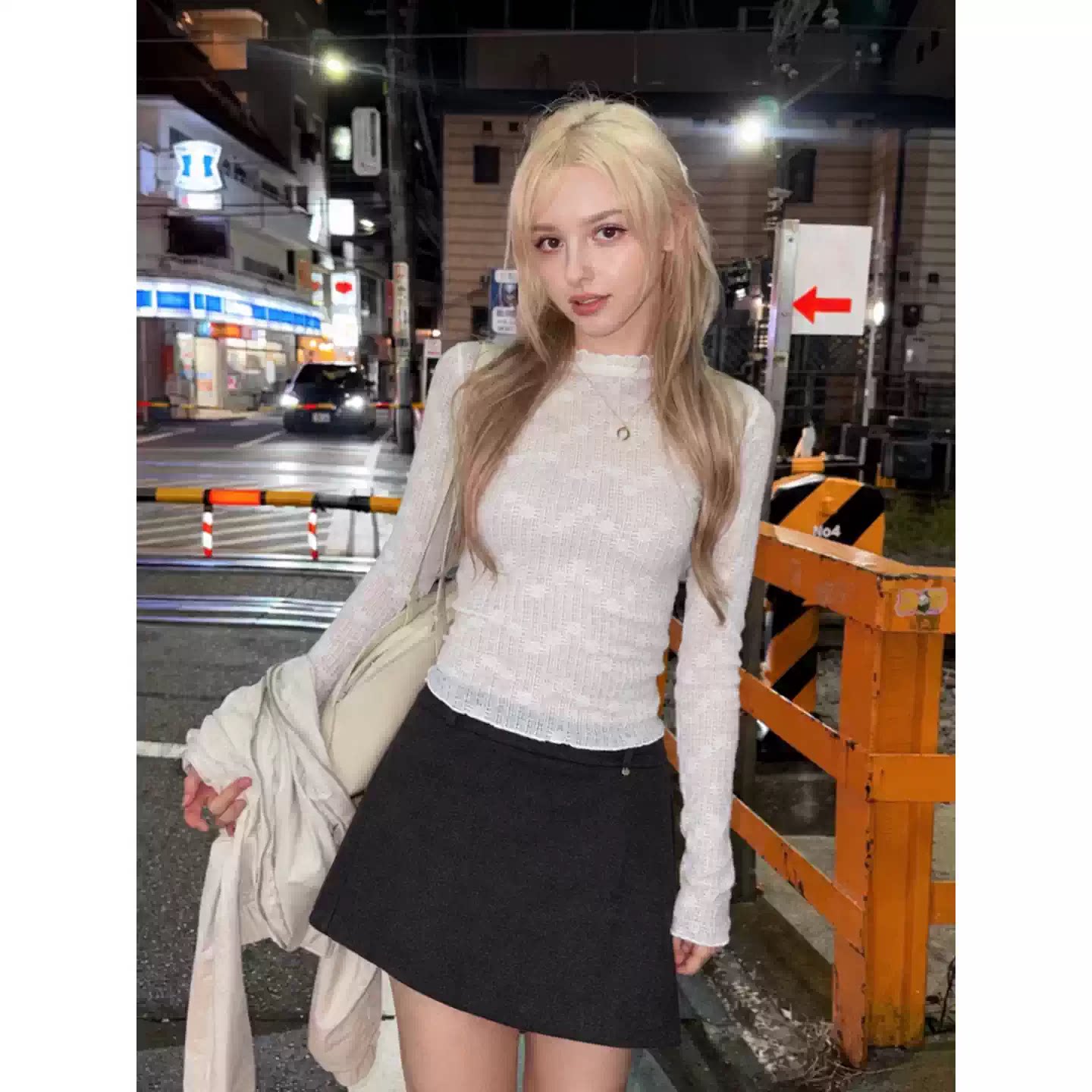短款时尚百搭镂空连帽半高领蕾丝打底衫女花边长袖T恤内搭上衣