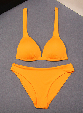 泳衣女2025新款法式三角性感分体度假温泉休闲比基尼泳装夏bikini