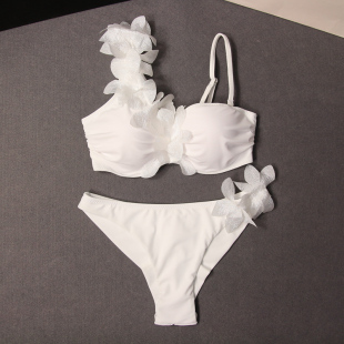 泳衣女2025新款白色分体性感大胸三点式小胸聚拢显瘦泡温泉比基尼