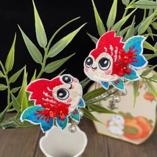 {新品}可爱卡通金鱼刺绣发夹卡子女珍珠发饰儿童红色喜庆对夹日常