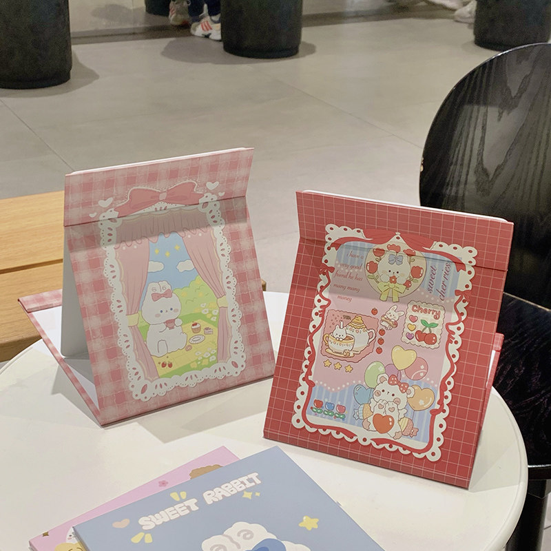 귀여운 INS 스타일 접이식 작은 거울 화장 거울 여성용 휴대용 학생 기숙사 데스크탑 테이블 탑 차려 입기