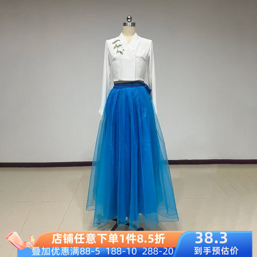 舞研依库朝鲜舞女练功蓬蓬裙