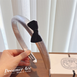 韩国进口Y2K银色皮质高颅顶细边发箍侧边丝绒小蝴蝶结发卡ins发捆