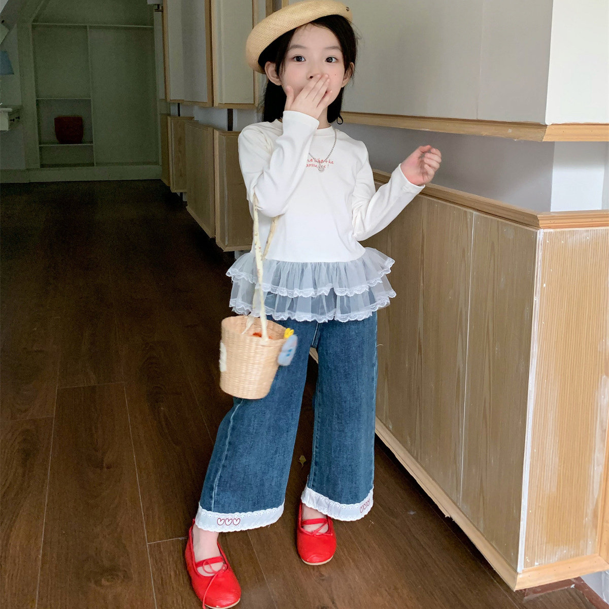 女童洋气套装2026春季韩版长袖打底衫网纱裙摆上衣T恤直筒牛仔裤