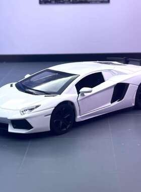 新款 合金车模1比32兰博LP740跑车带声光儿童玩具汽车音乐模型